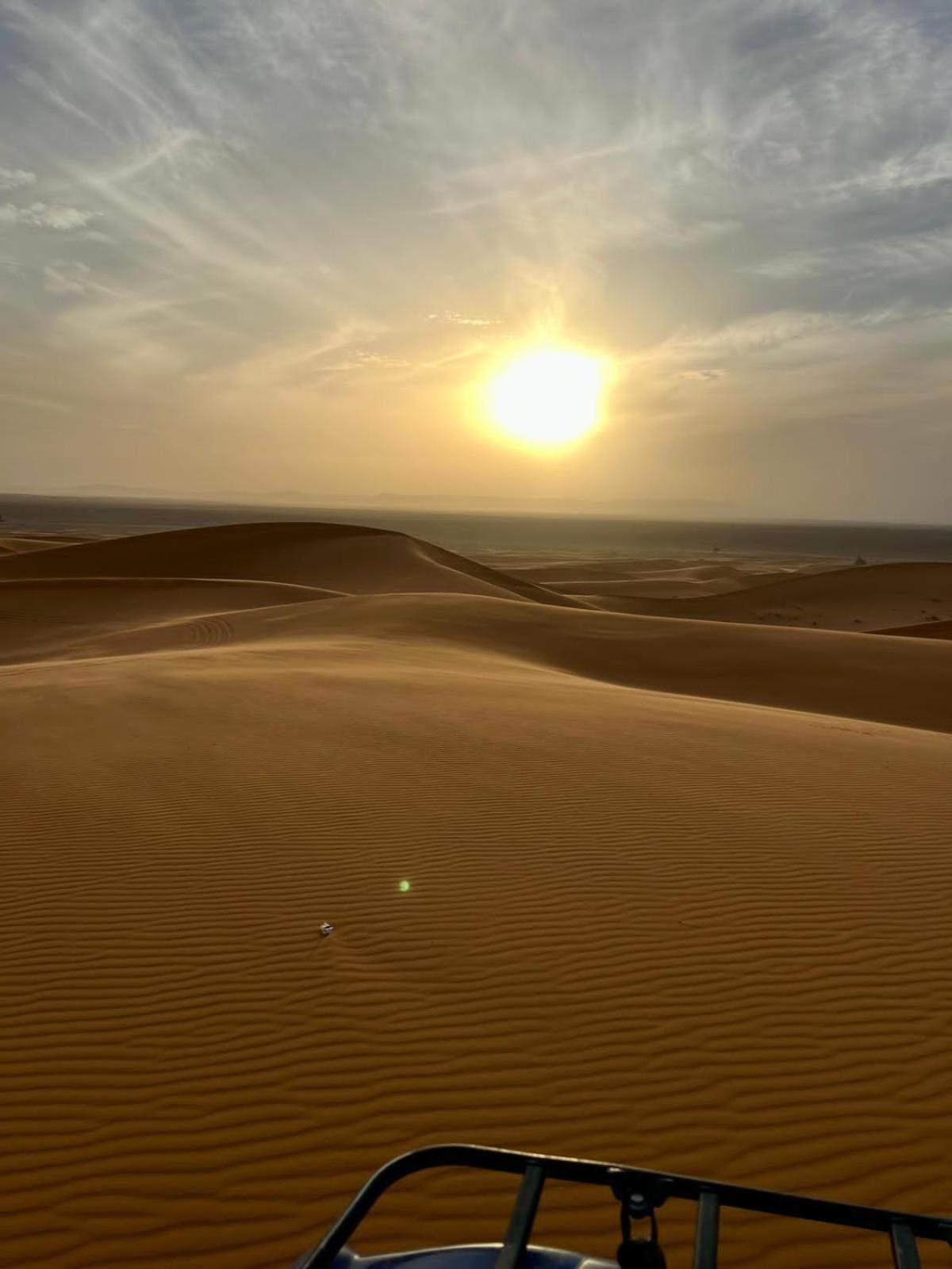 Отель Erg Chebbi Starlight Camp Мерзуга Экстерьер фото