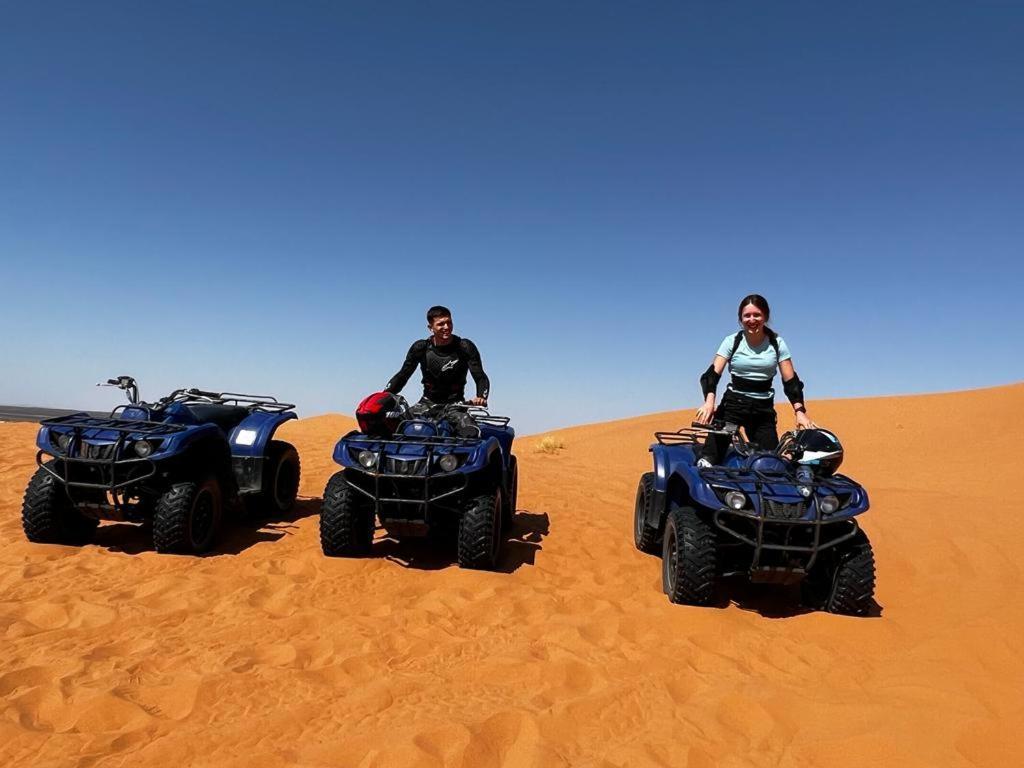 Отель Erg Chebbi Starlight Camp Мерзуга Экстерьер фото