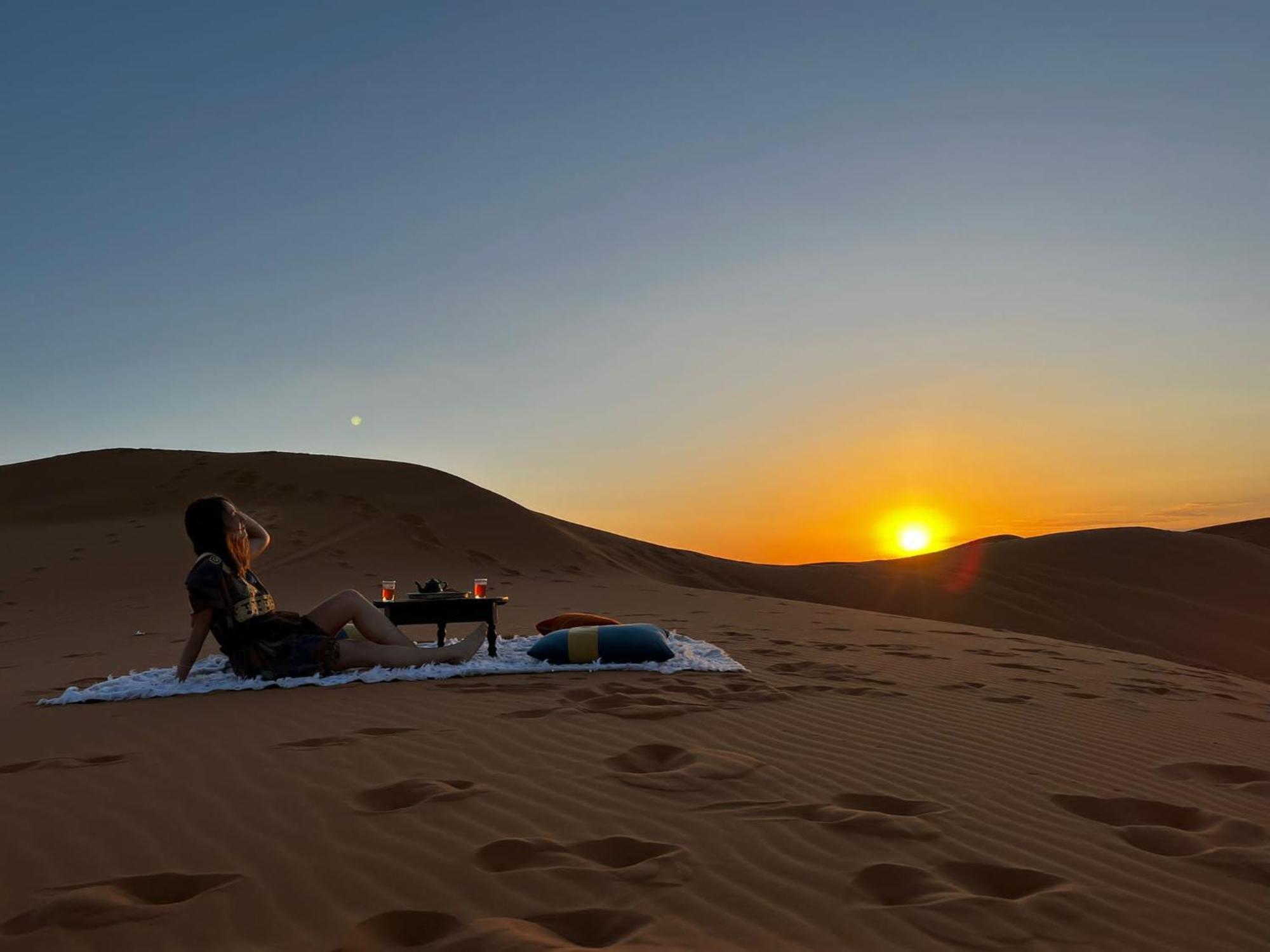 Отель Erg Chebbi Starlight Camp Мерзуга Экстерьер фото