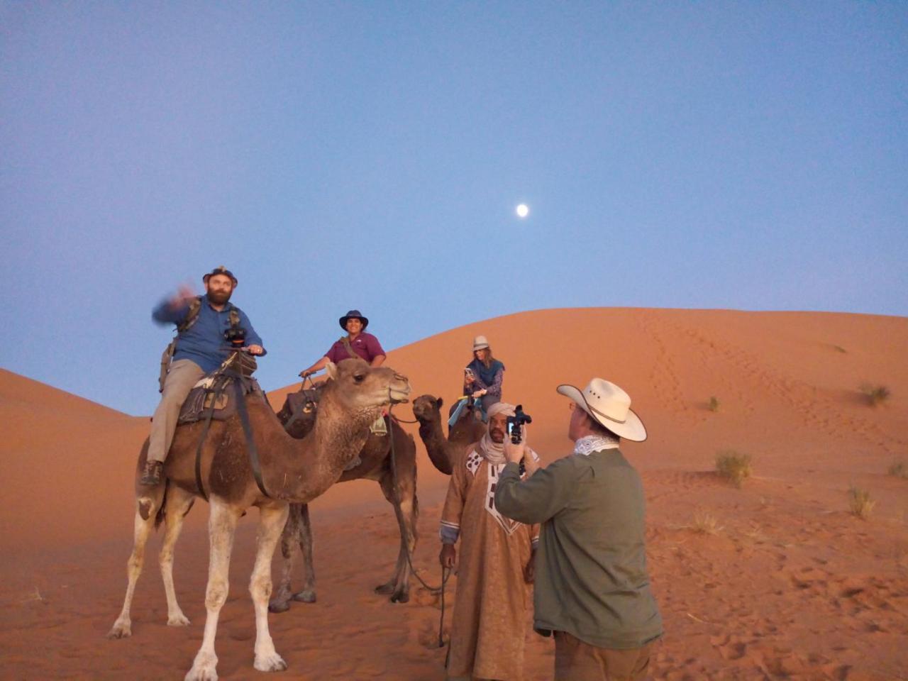 Отель Erg Chebbi Starlight Camp Мерзуга Экстерьер фото